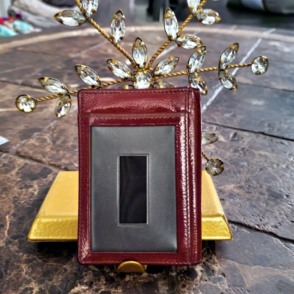 Yves Saint Laurent San Lorenzo Burgundy Patent Leather small  Bifold Wallet - Picture 4 of 11